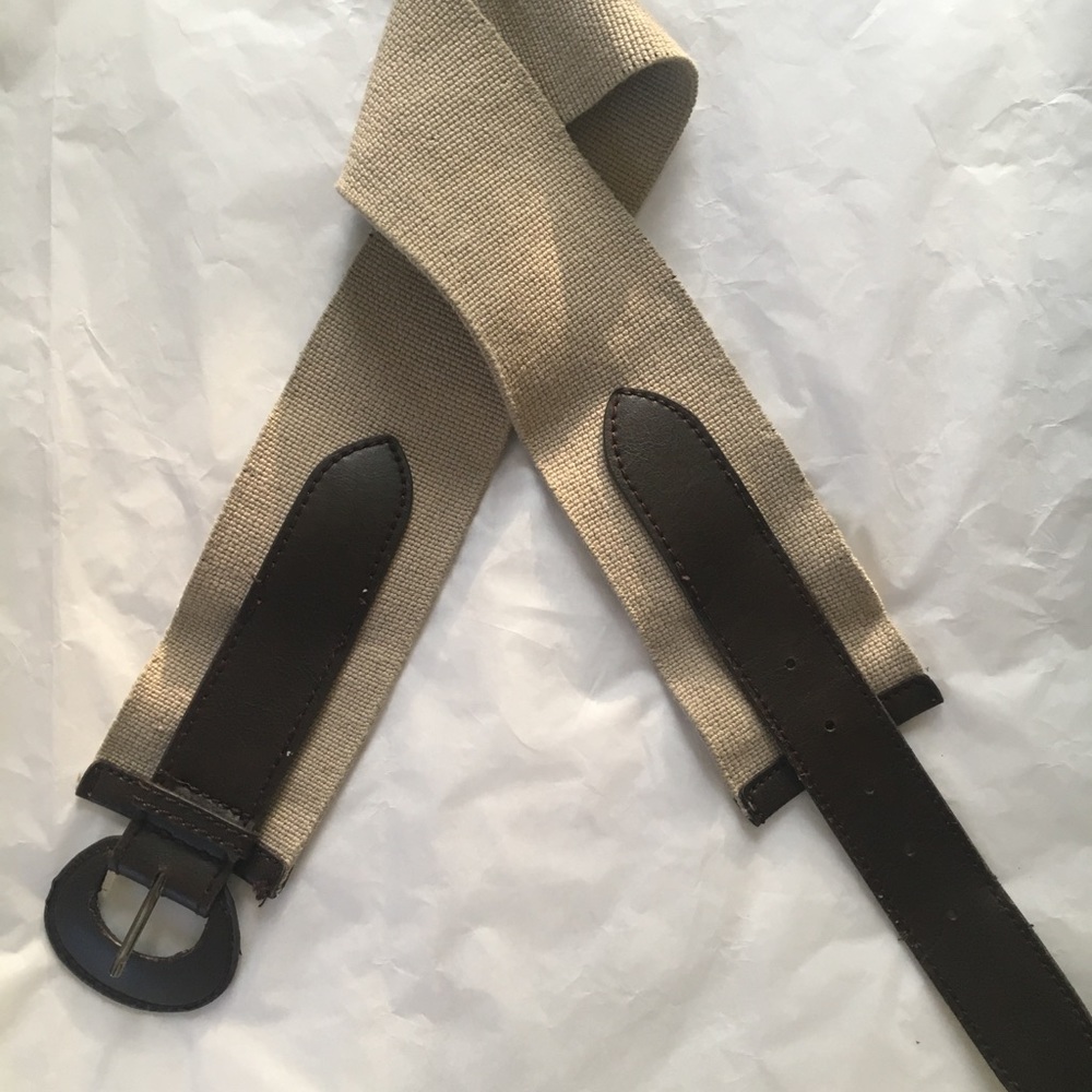 Belt M/L high waist belt.